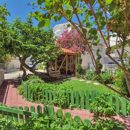 Apartmani Luna Baška Voda Esterno foto
