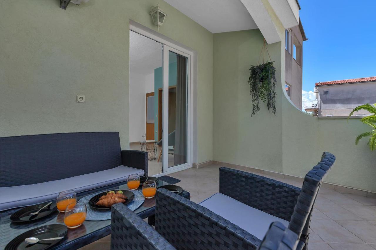 Apartmani Luna Baška Voda Esterno foto