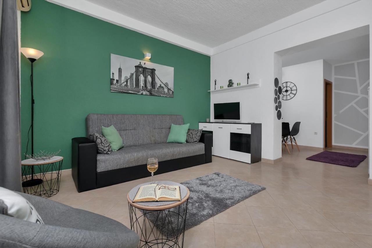 Apartmani Luna Baška Voda Esterno foto