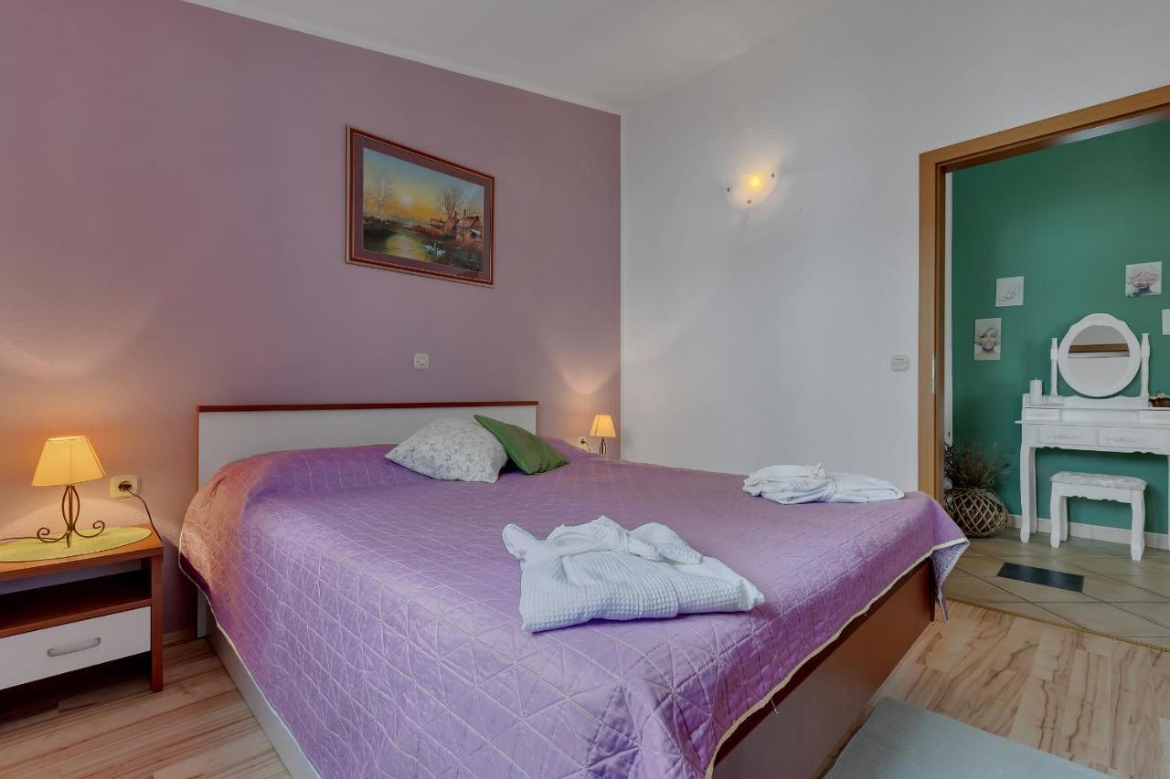 Apartmani Luna Baška Voda Esterno foto