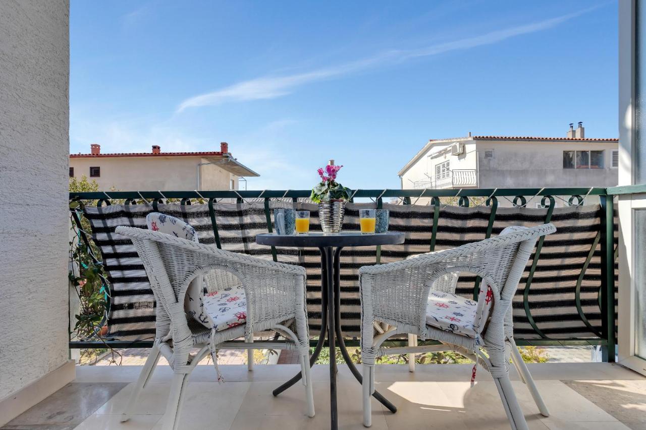 Apartmani Luna Baška Voda Esterno foto