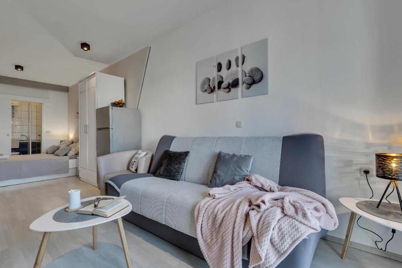 Apartmani Luna Baška Voda Esterno foto