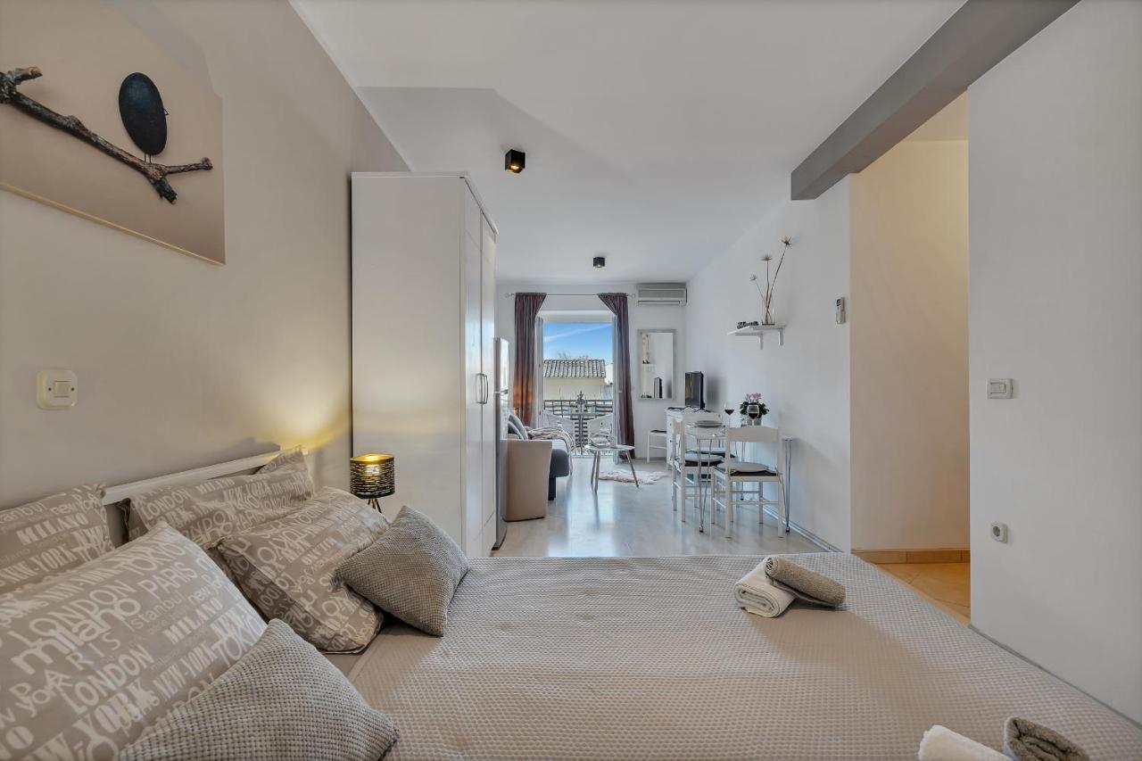 Apartmani Luna Baška Voda Esterno foto