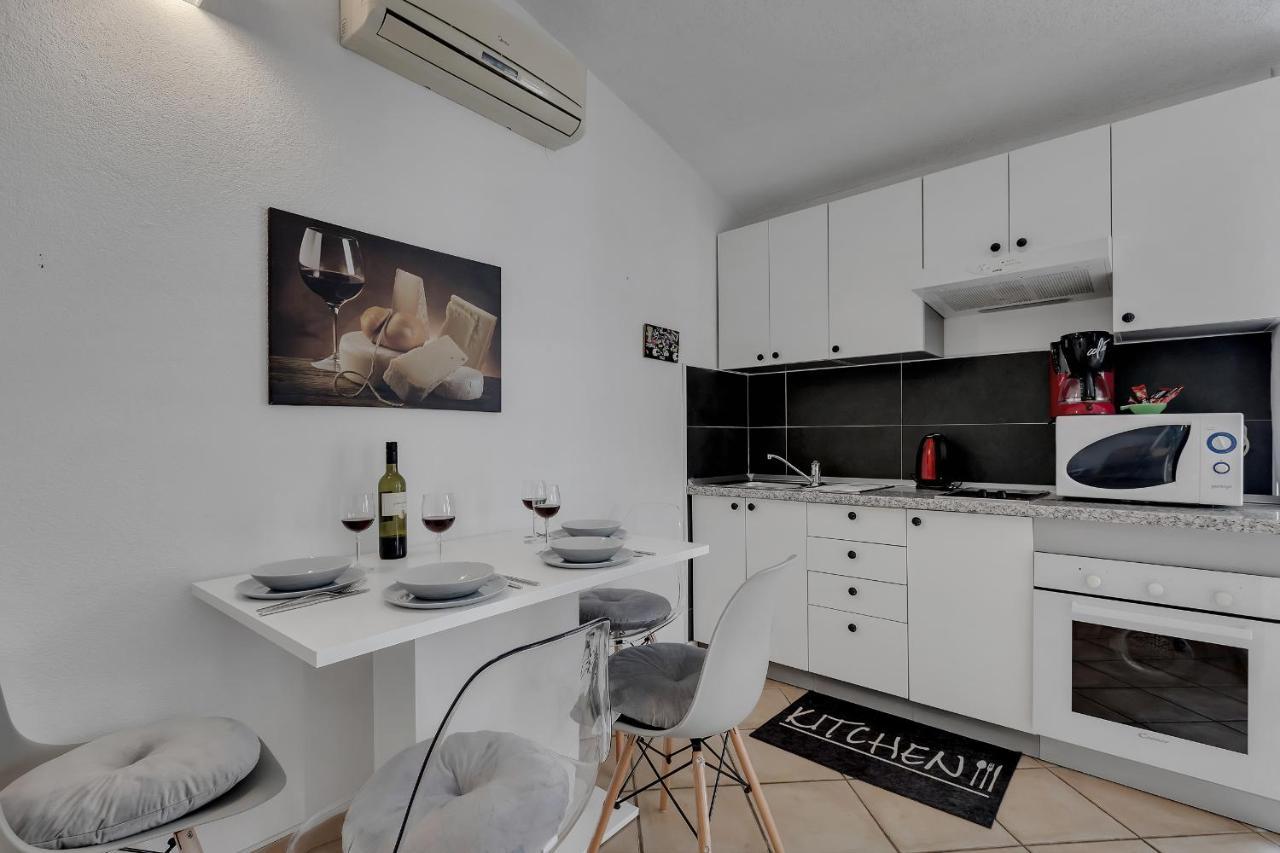 Apartmani Luna Baška Voda Esterno foto