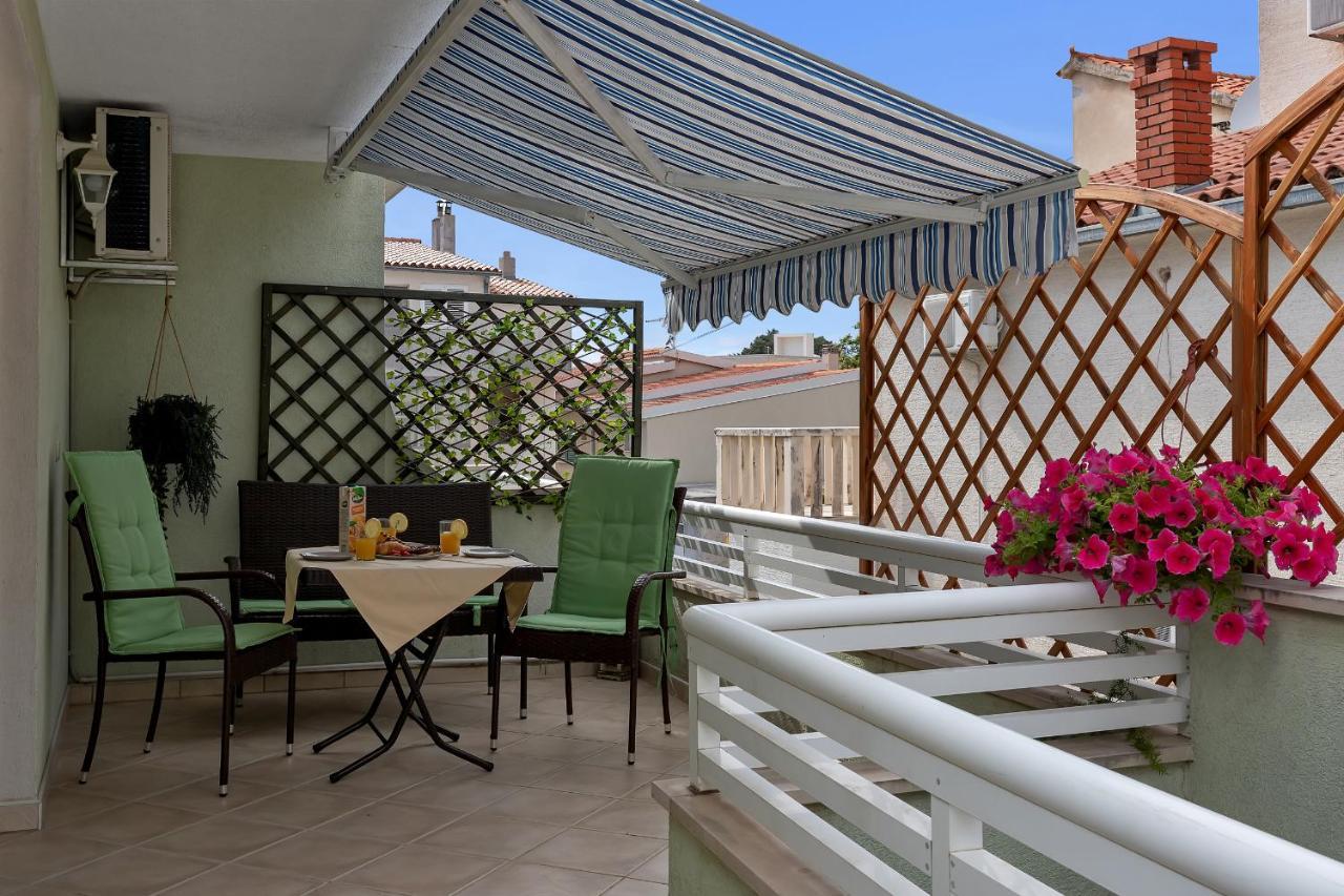 Apartmani Luna Baška Voda Esterno foto