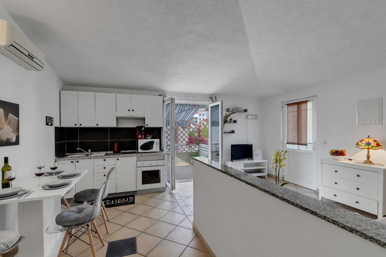 Apartmani Luna Baška Voda Esterno foto