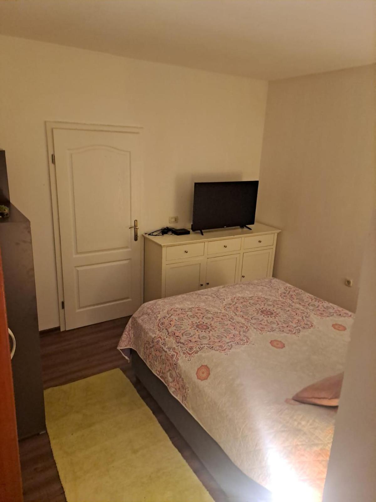 Apartmani Luna Baška Voda Esterno foto