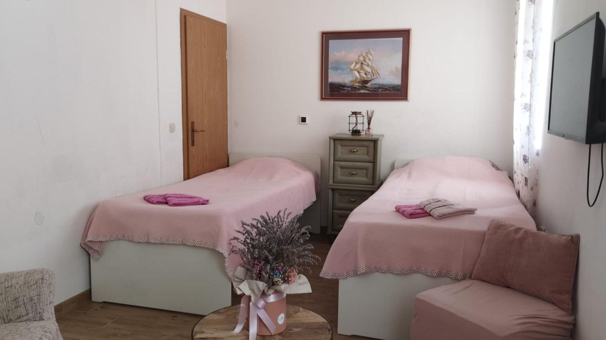 Apartmani Luna Baška Voda Esterno foto