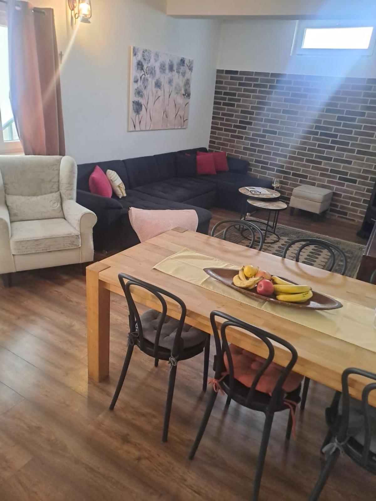 Apartmani Luna Baška Voda Esterno foto
